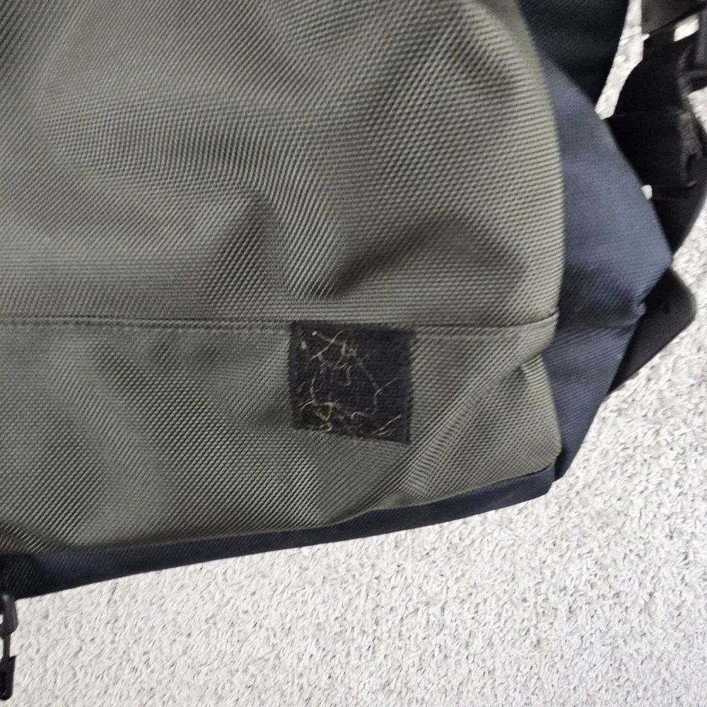 Eddie Bauer Laptop Luggage Shoulder Bag Ballistic Nylon Storage Carry On